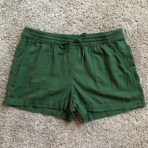 J Crew Factory linen blend drawstring shorts. NWT. Size Medium. Olive green.